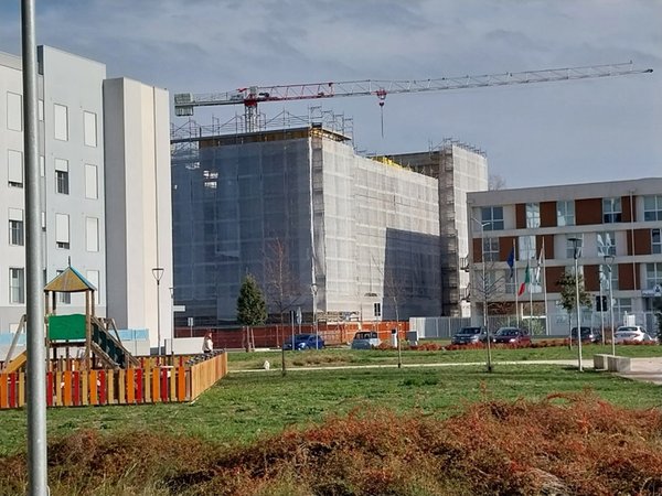 Vista del cantiere dalle Corti di Medoro